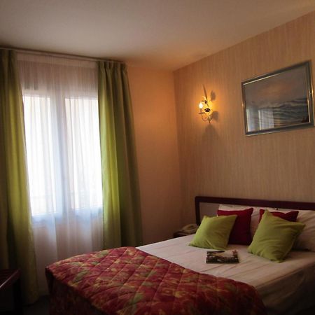 Hotel Sables D'O Et Son Restaurant Le 16 Bis Les Sables-dʼOlonne Екстериор снимка