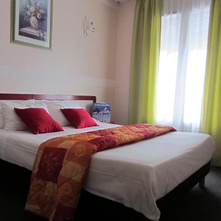 Hotel Sables D'O Et Son Restaurant Le 16 Bis Les Sables-dʼOlonne Екстериор снимка