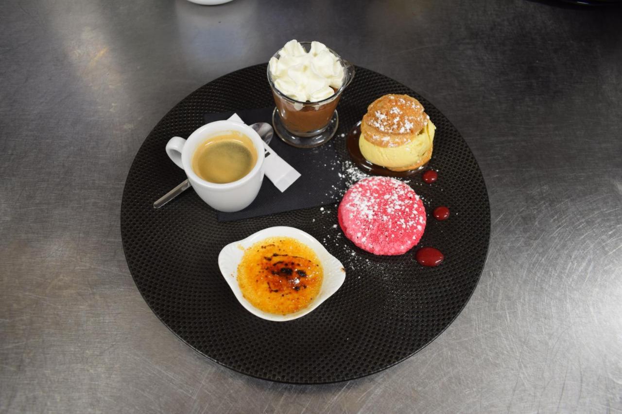 Hotel Sables D'O Et Son Restaurant Le 16 Bis Les Sables-dʼOlonne Екстериор снимка